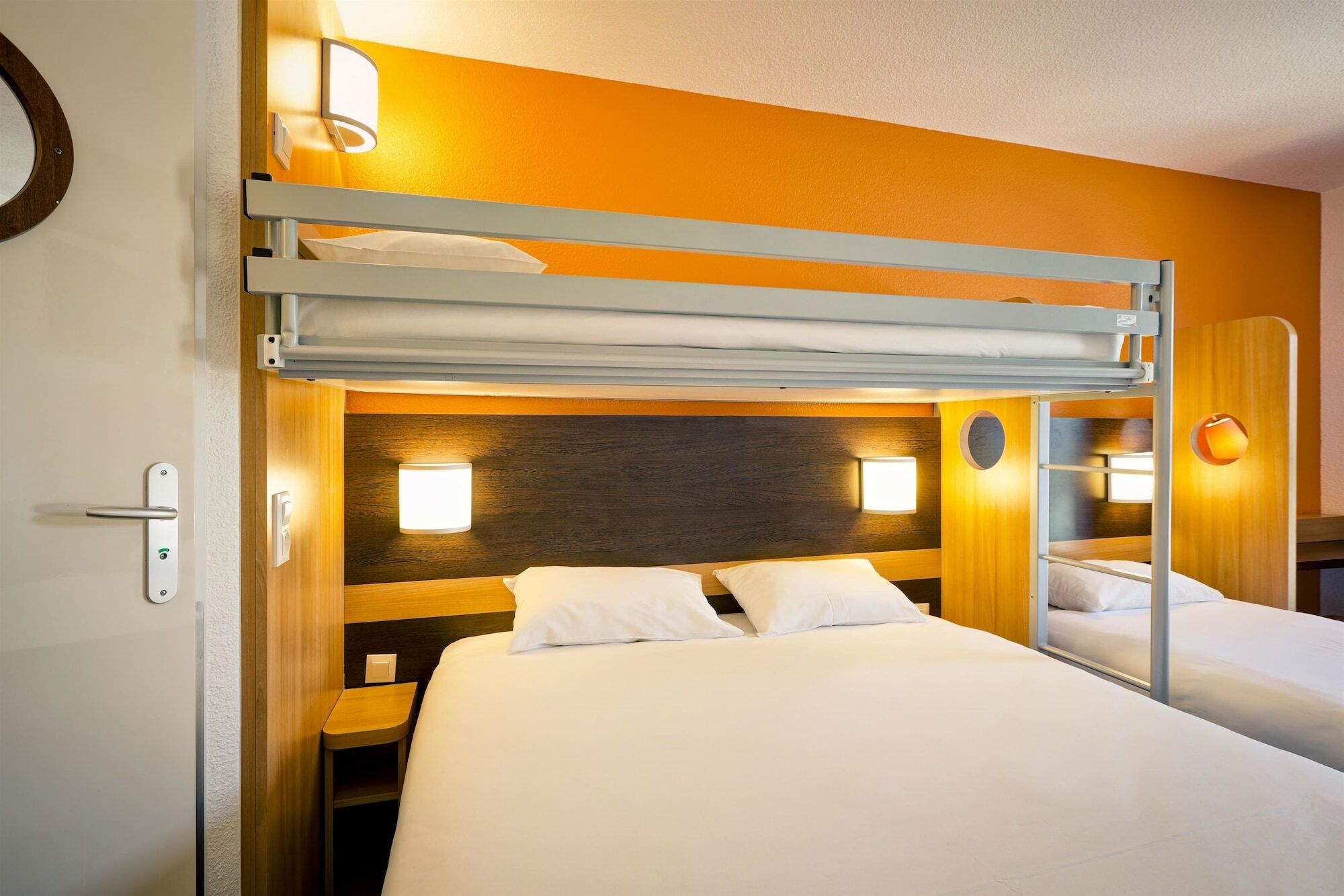Greet Hotel Prevessin Geneve Aeroport 2*